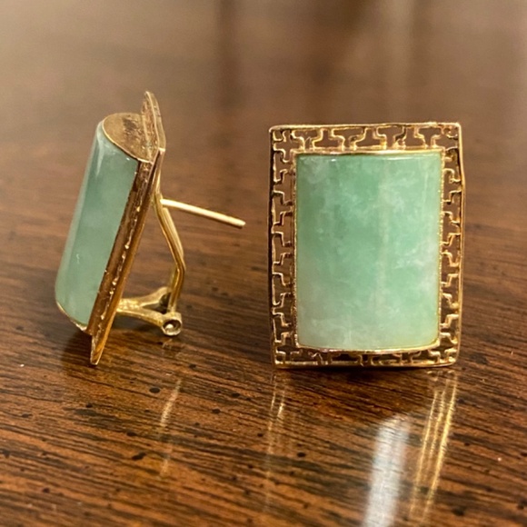 Vintage Jade 14K Solid Gold Earrings - Picture 3 of 8